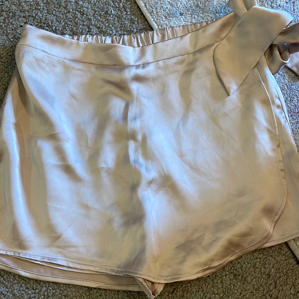 BNWT skort